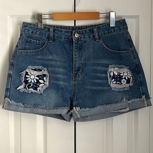 Denim High Rise Cuffed Fringed Hem Distressed Shorts‎ Size L(see measurements)